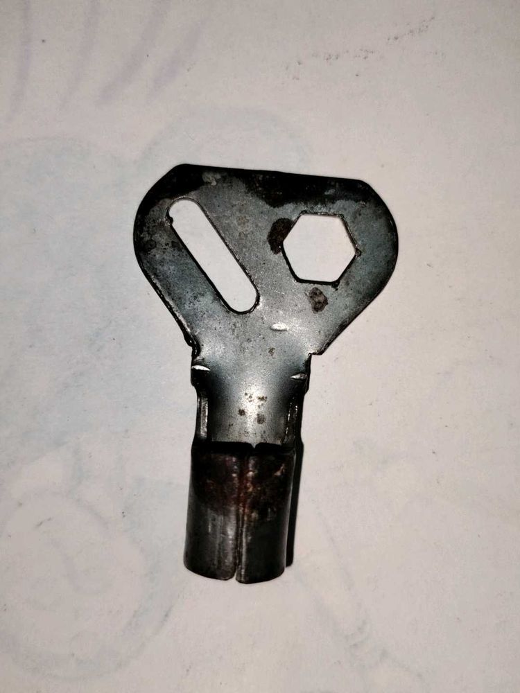 vintage roller skate key.