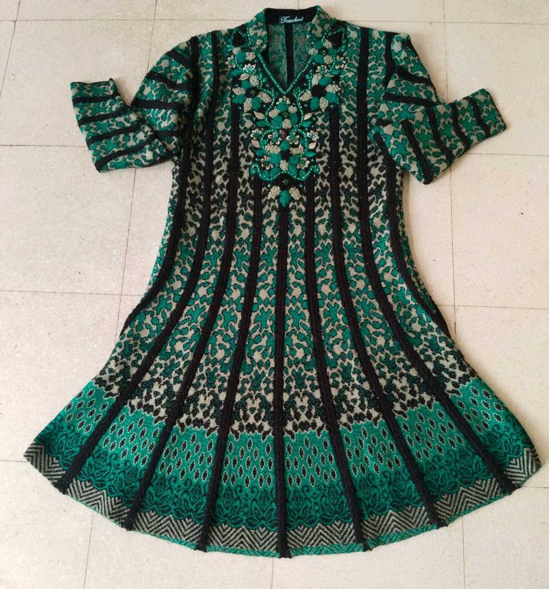 Unique Design Woollen Dress 👌👌