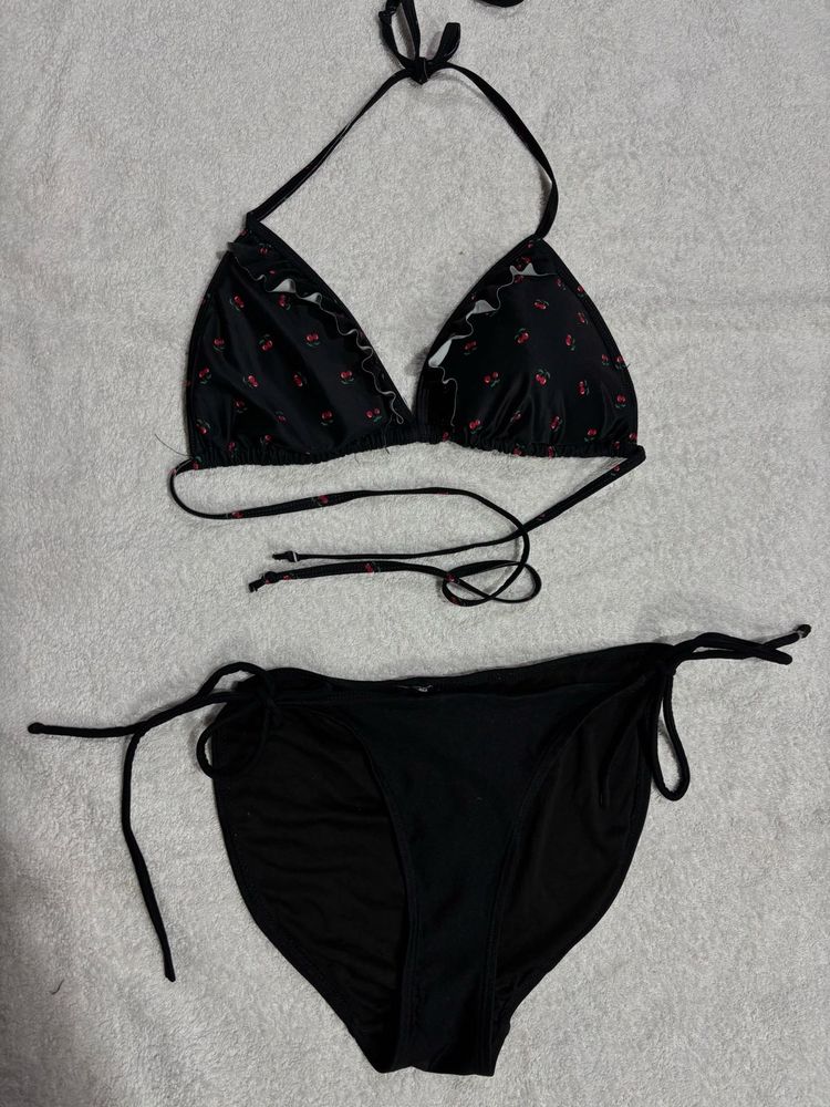 Cute Black Bikini Set