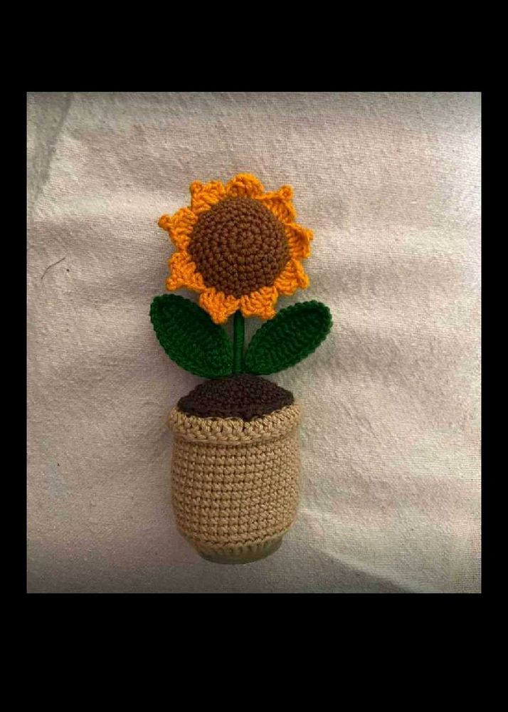 Crochet Sunflower Pot
