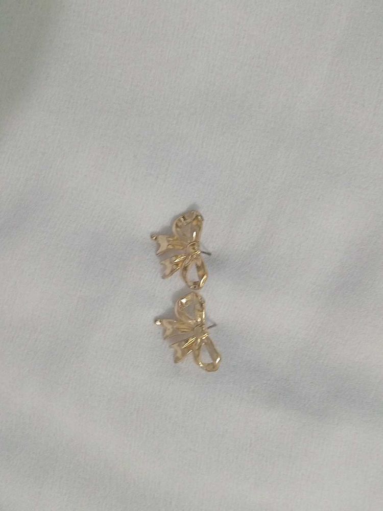 Gold Bow Earrings
