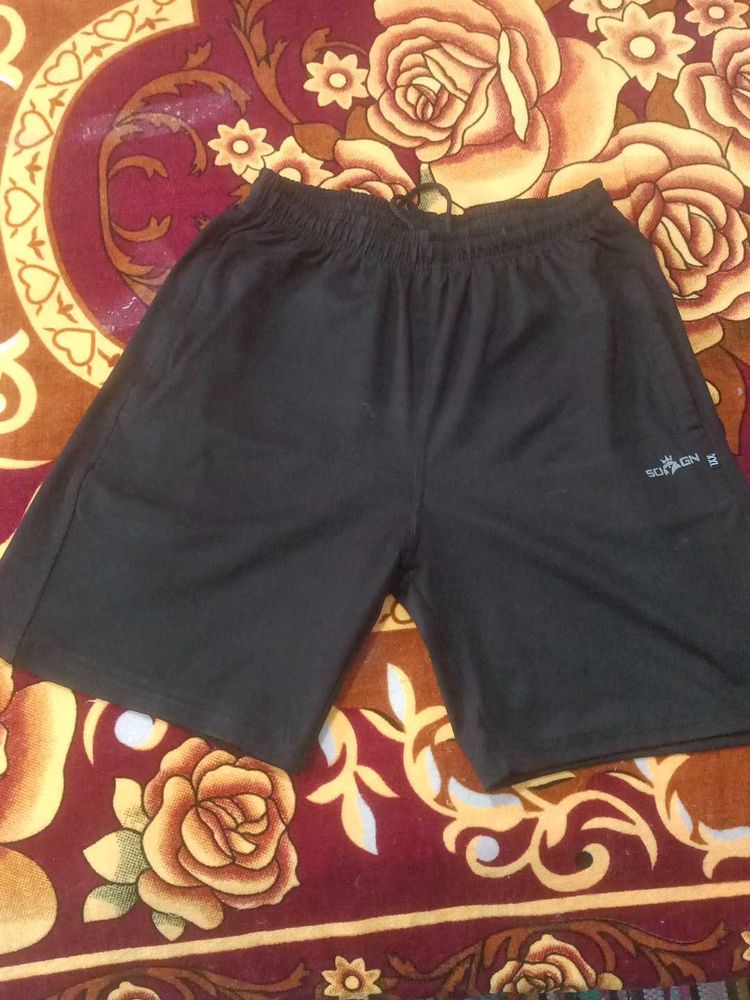Men&#39;s Black Shorts