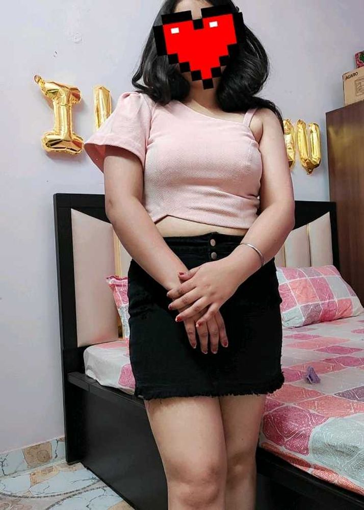 One Shoulder Crop Top