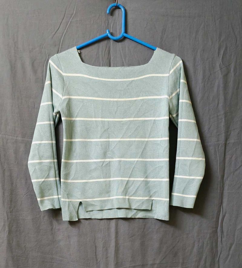 👕 Stripped | Top