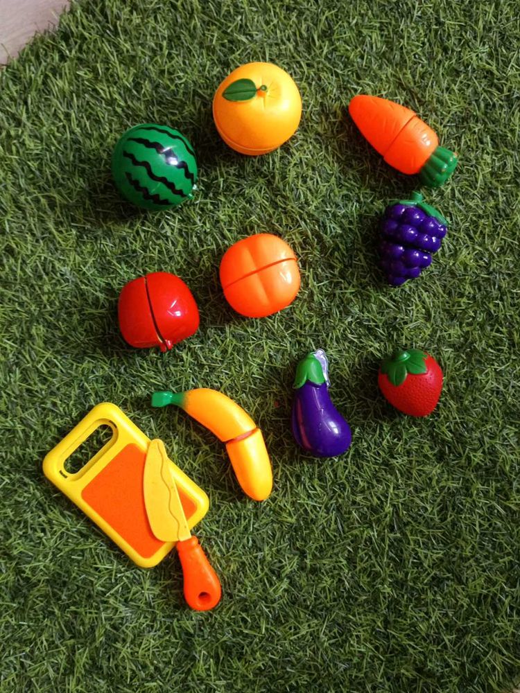 Hardly Used Fruits With Knife Cut Toy