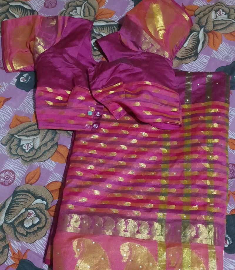 Saree With Blouse