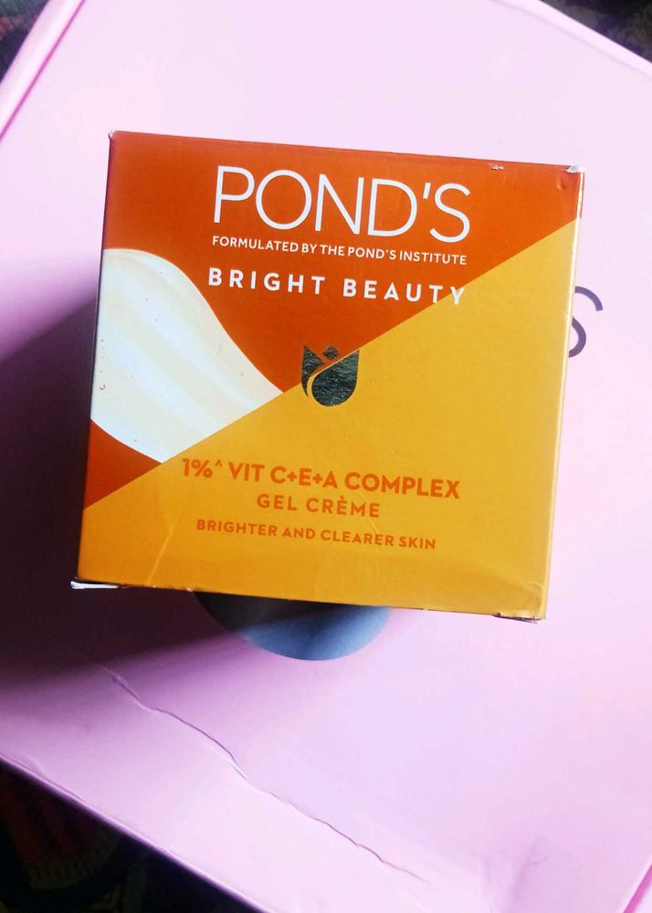 Pond&#39;s Bright Beauty Gel Creme