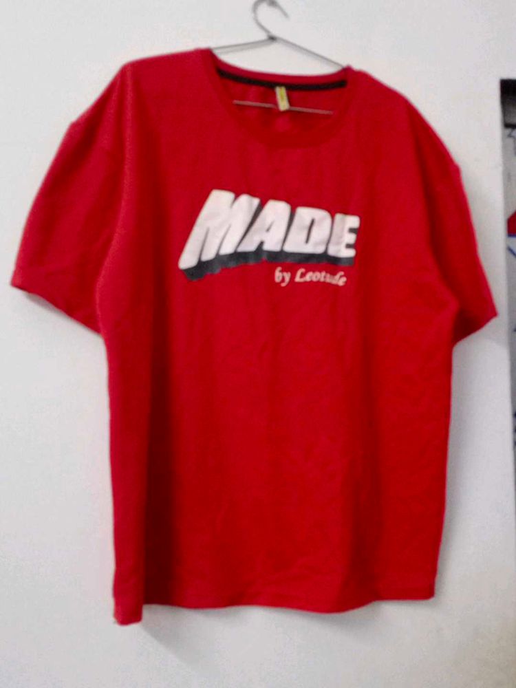 Red &#39;MADE&#39; Graphic Tee