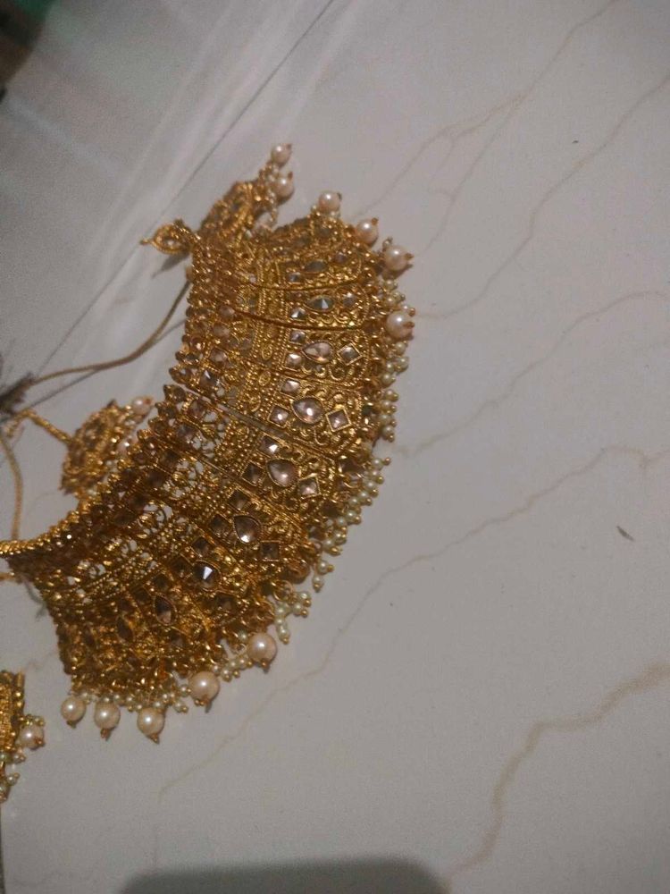 Elegant Gold Jewelry Set
