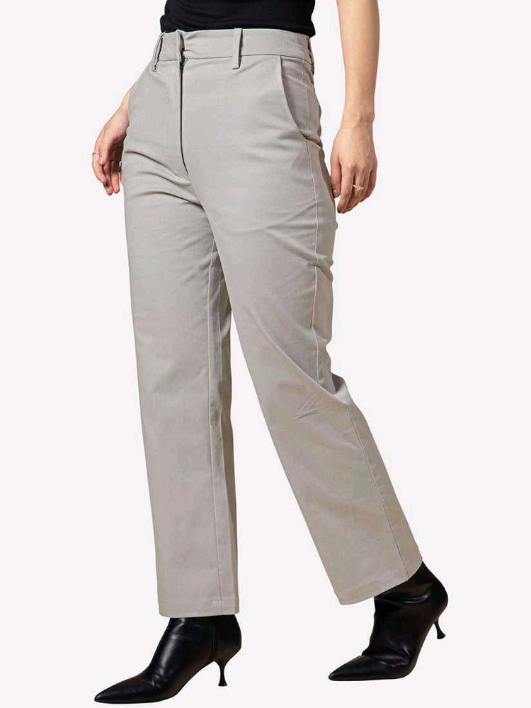 Straight Leg Trousers 🤍