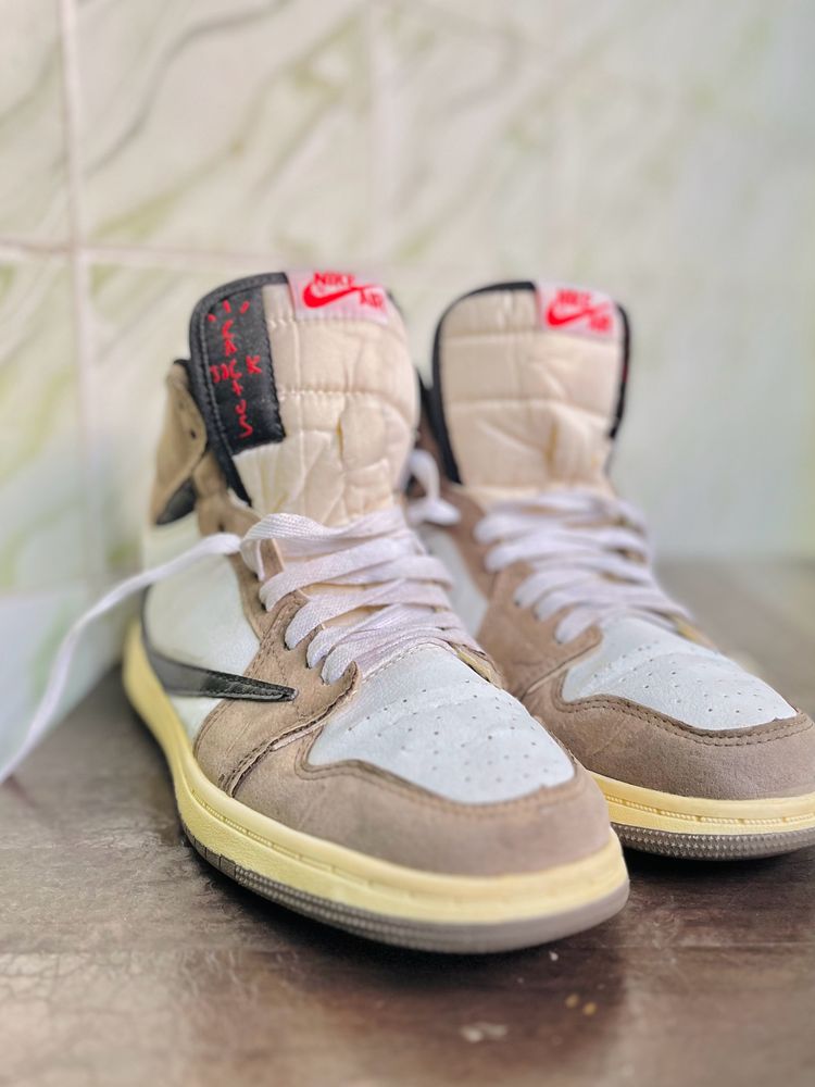 Travis Scott x Air Jordan 1 Retro Mocha First Copy