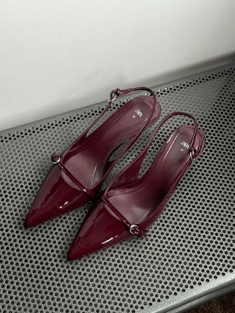 ZARA CHERRY RED HEELS 👠