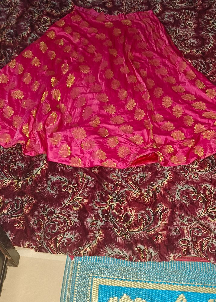 Beautiful long Skirt With Out Used New