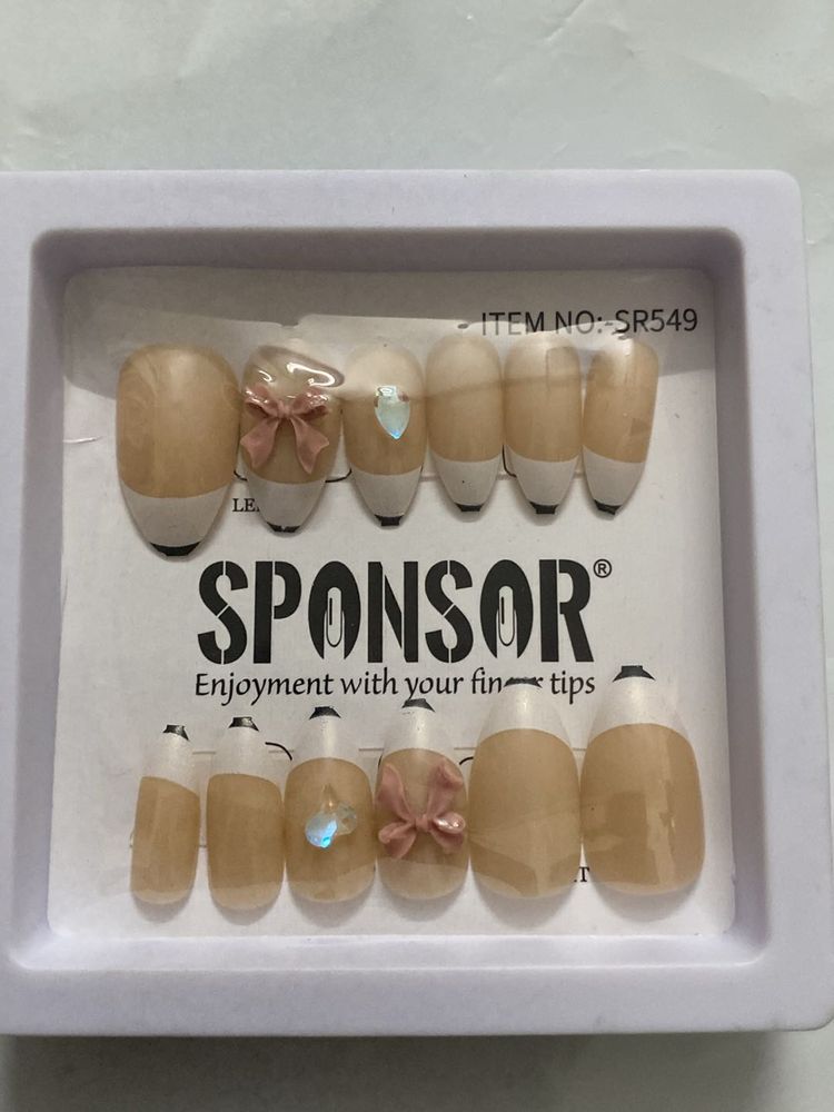 Sponsor SR549 Press On Nails