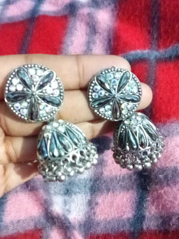 Stylish Jhumka Earrings