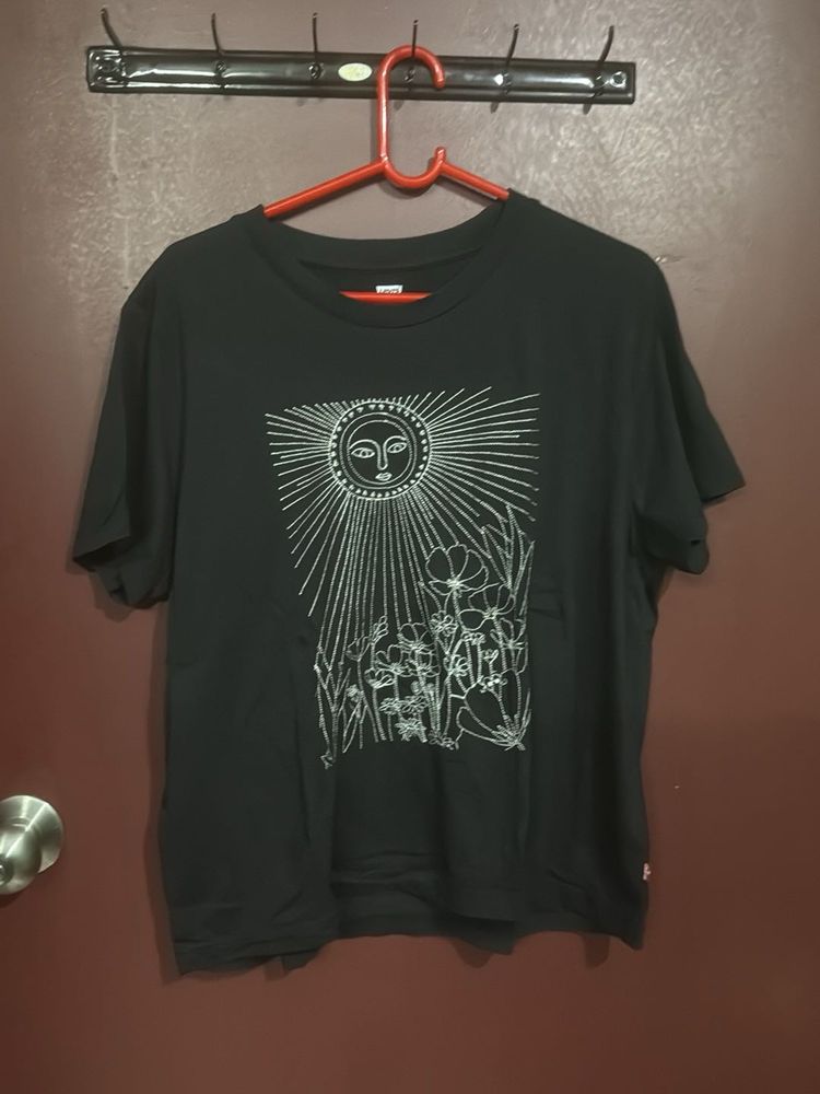 Levi’s Sun &amp; Floral Graphic Tee