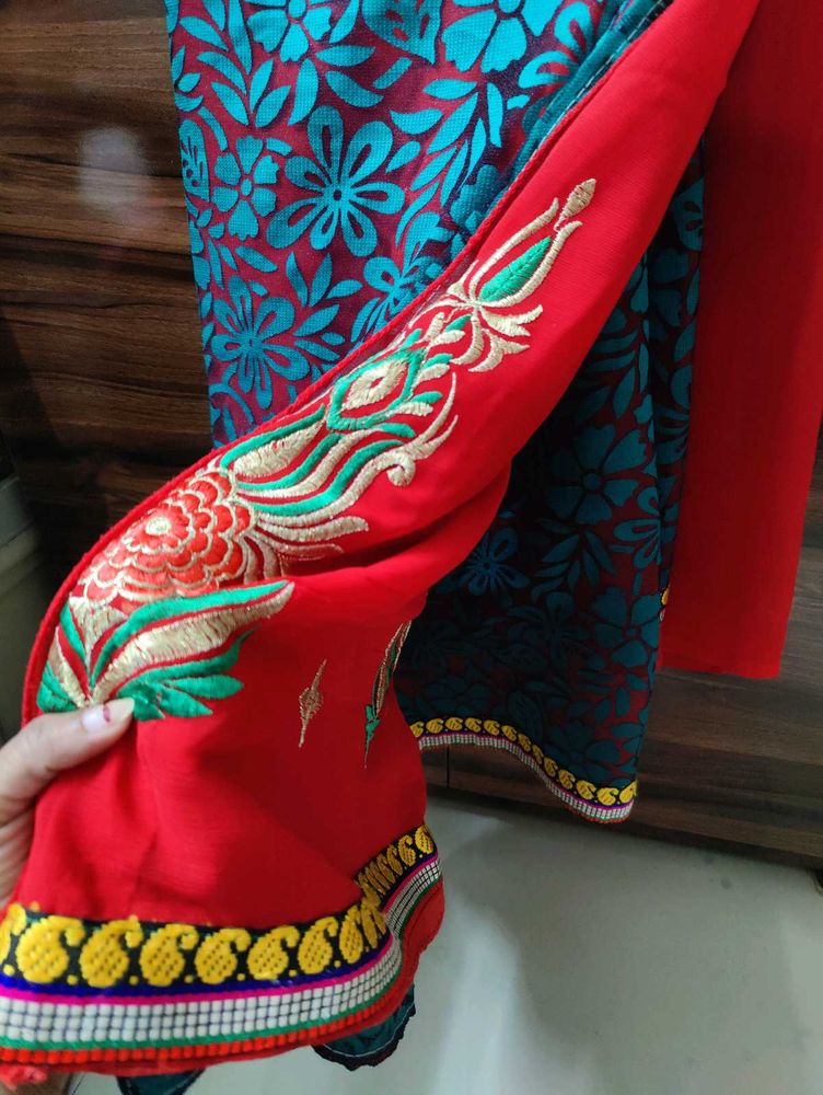 Embroidered Red &amp; Teal Saree