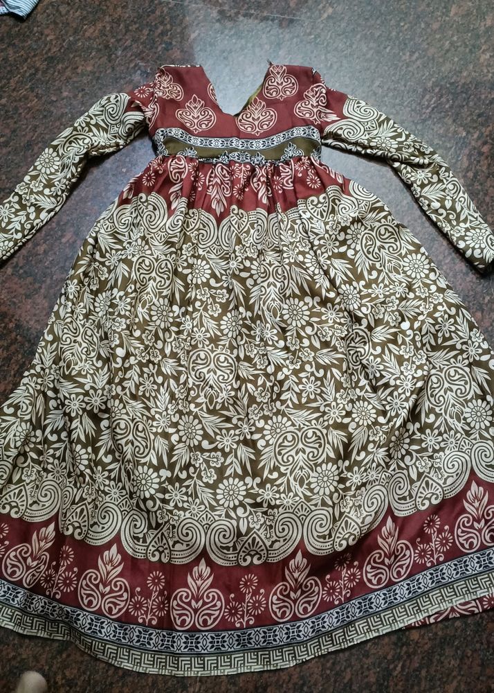 Beautiful Alia Cut V Neck Gown