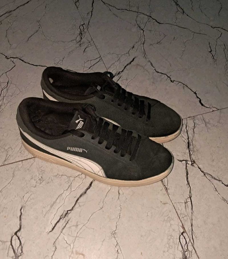 PUMA SUEDE SNEAKERS