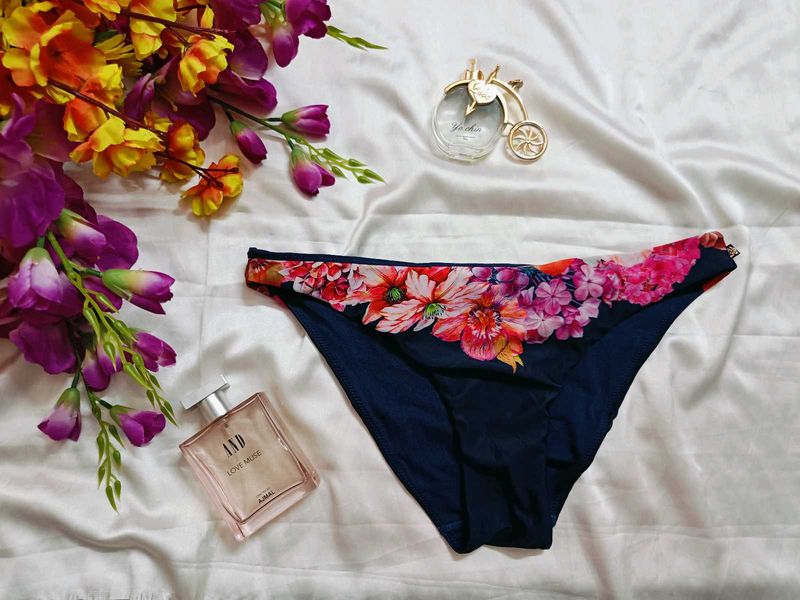 🇳🇿💫💗 Floral Bikini Bottom