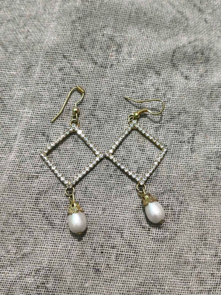 Sparkling Pearl Drop Earrings
