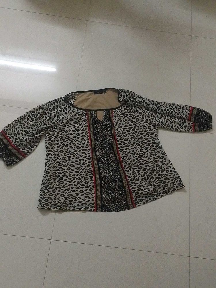 Top From Vietnam 🆕 Never Used Stretchable