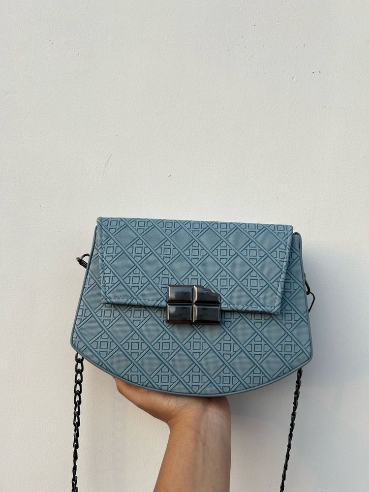 ‼️ Price Drop On This Sling Bags Pick Any Color
