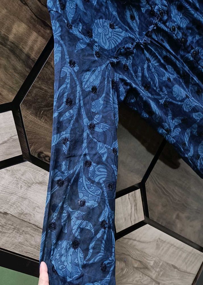 🌿✨ Elegant Blue Sheer Floral Top ✨🌿