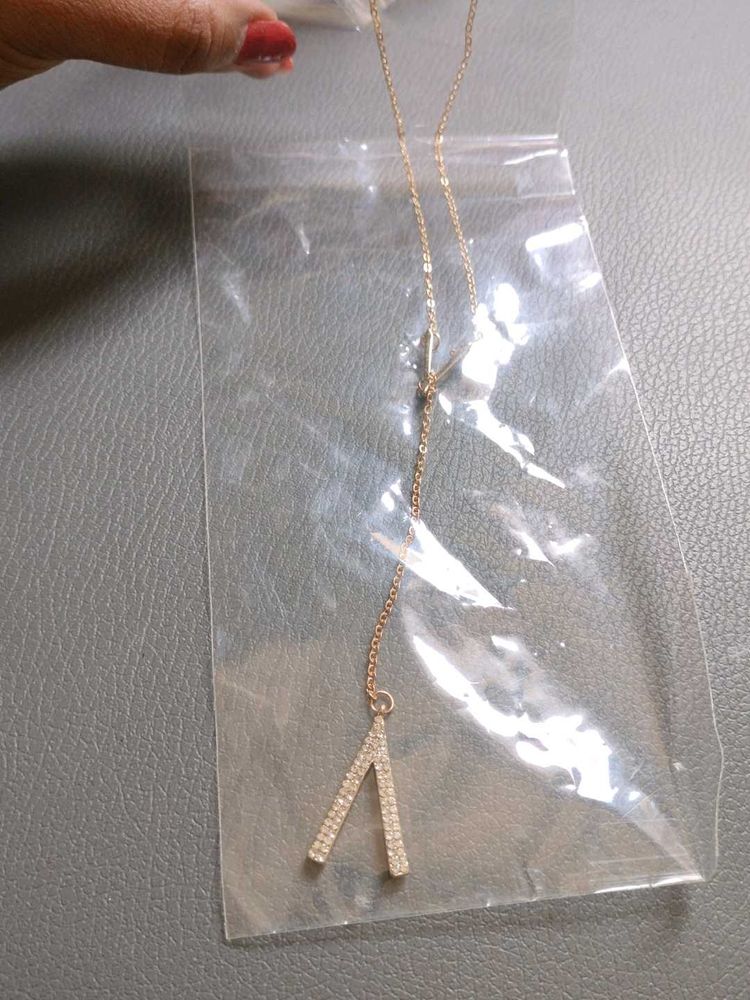Letter &#39;V&#39; Necklace