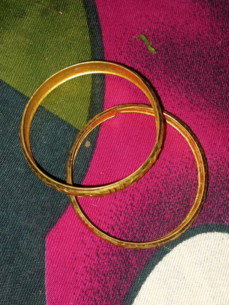 Golden Bangles (Set of 2)