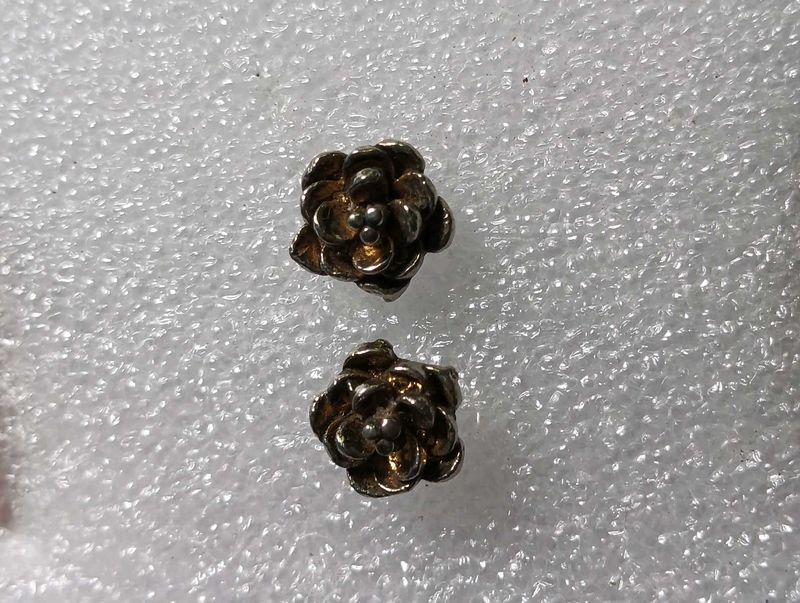 Rose Stud Earrings✨