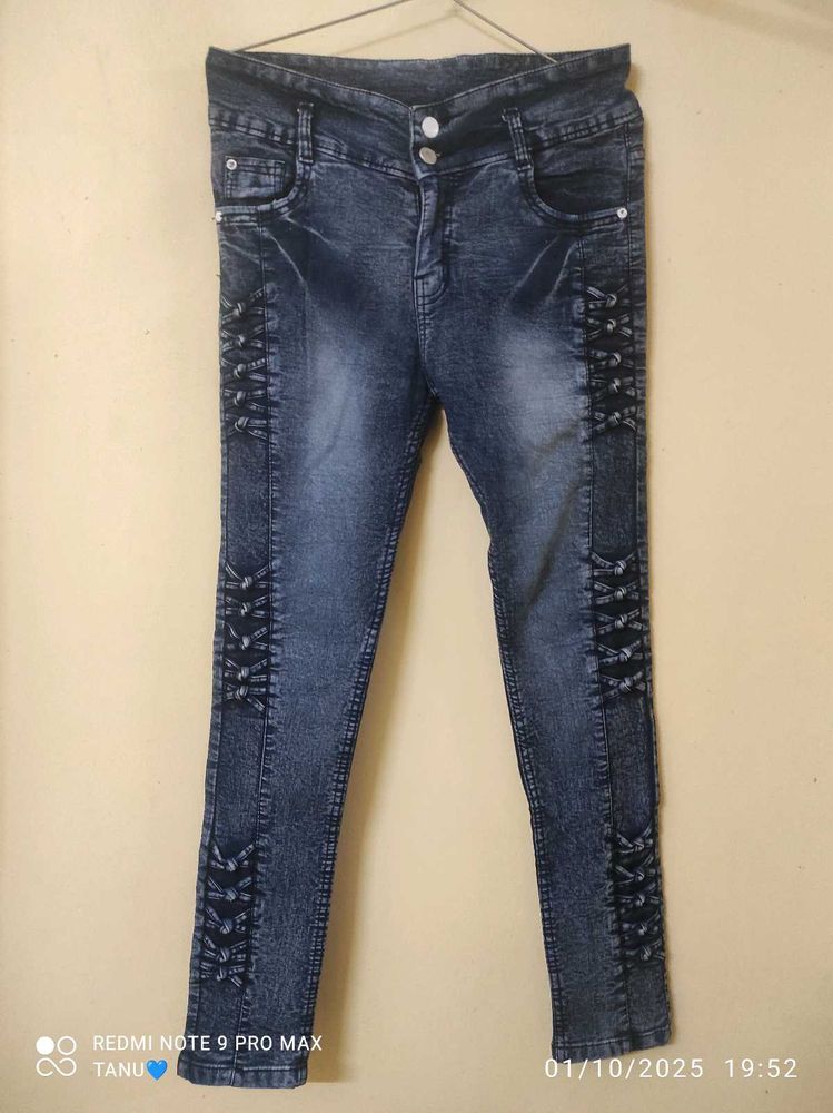 stylish high waisted Stracable blue woman jeans😍