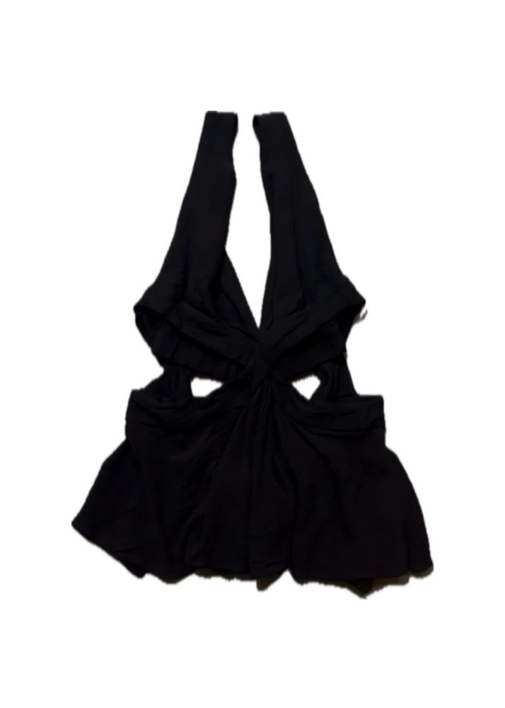 Zara cut out top *rare find*      ₹ 750