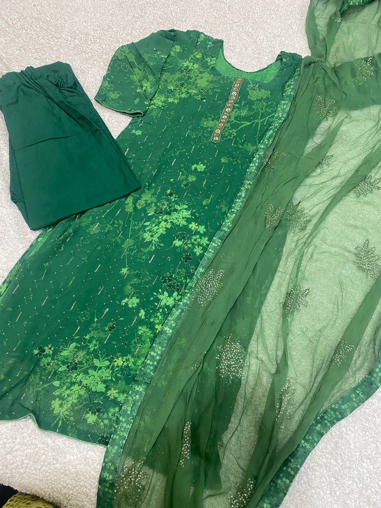 Dark Green Colour Sitara Wark Pent Suite