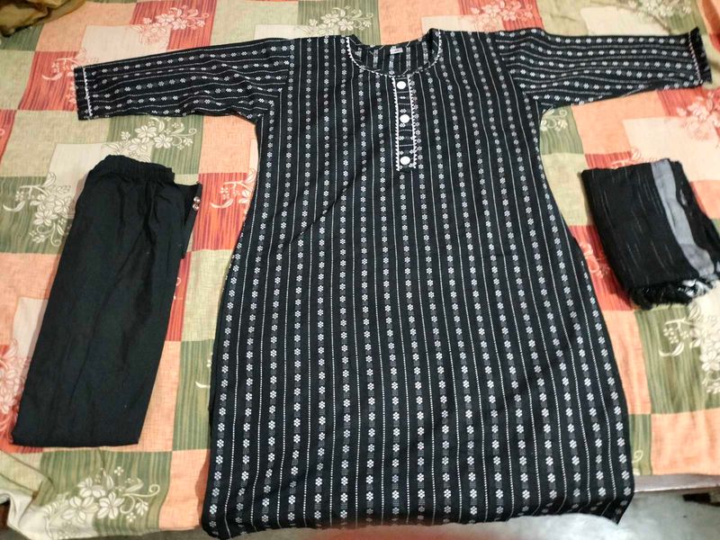 Black &amp; White Printed Kurta Set