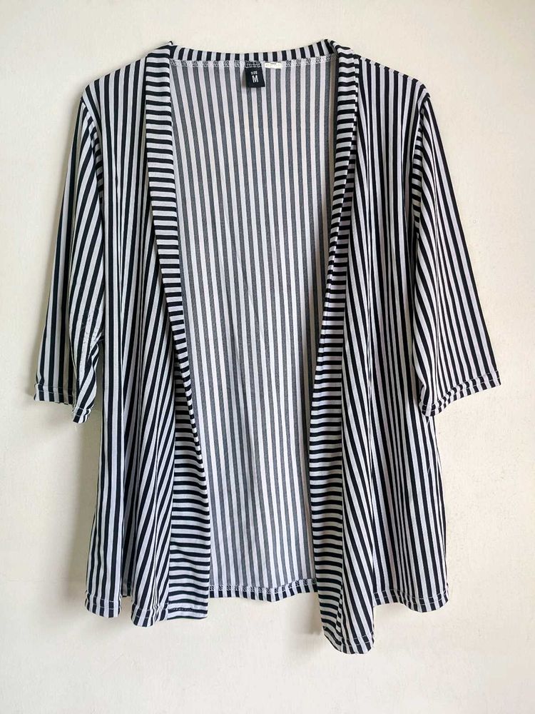 Black &amp; White Casual Open Front Shrug