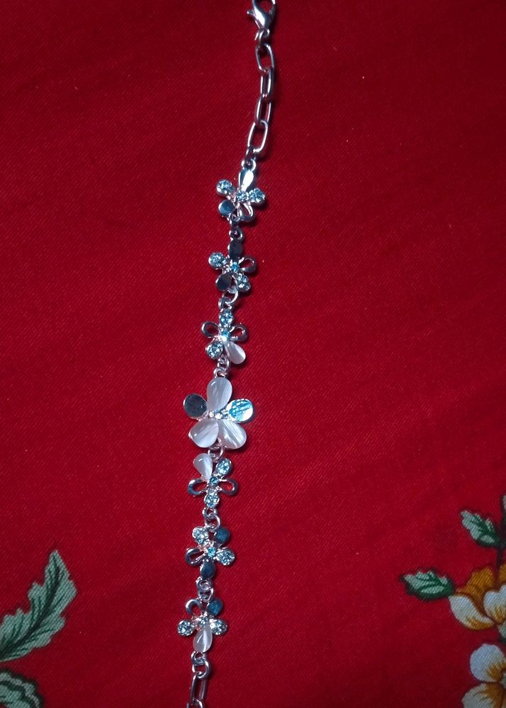 Sugared Peach Colour Breslet