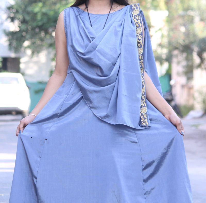 Brand 🆕 Gorgeous 💃Evening Gown With Back Flair
