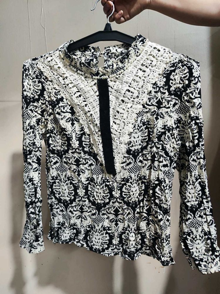Patterned Long Sleeve Top