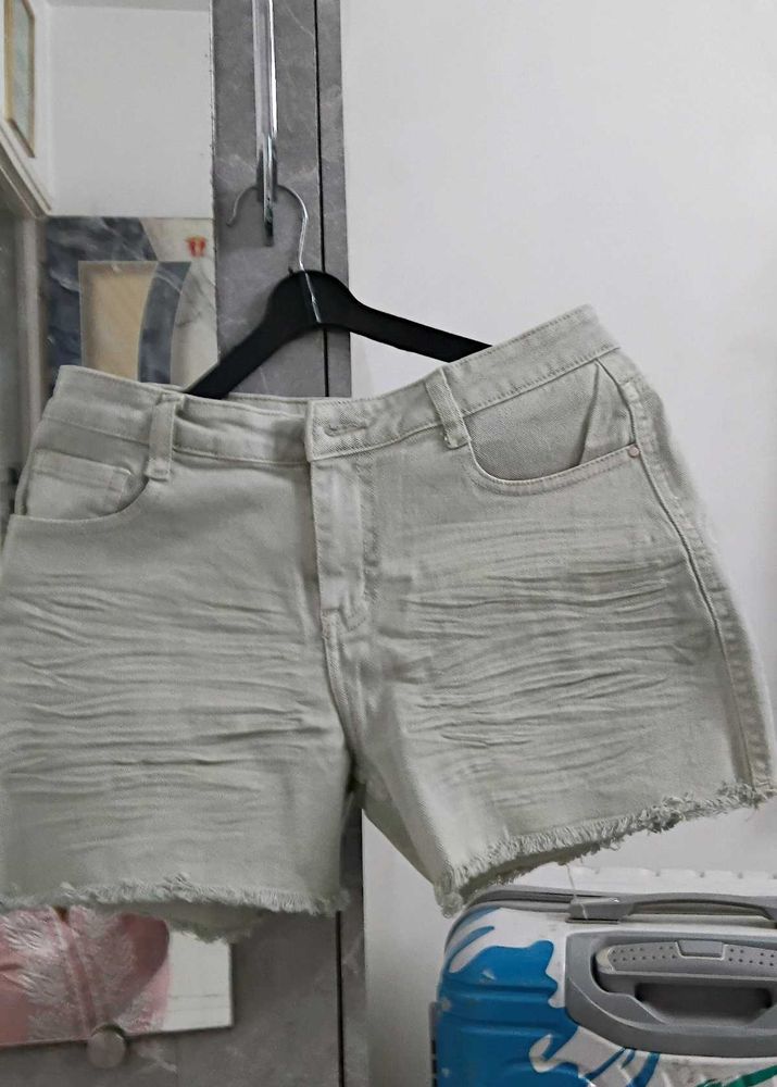 Frayed Hem Denim Shorts