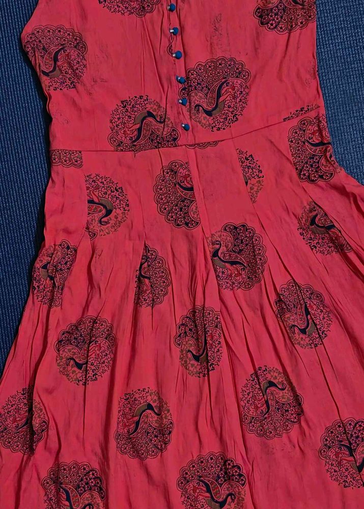 🌸 Elegant Printed Long Kurti