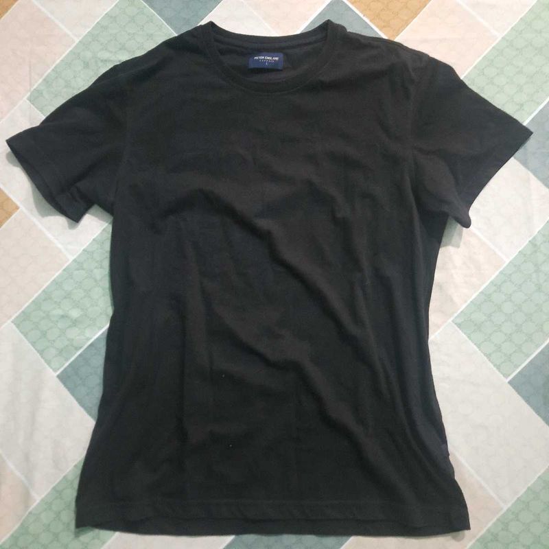 Peter England Men&#39;s Black Round Neck Tshirt