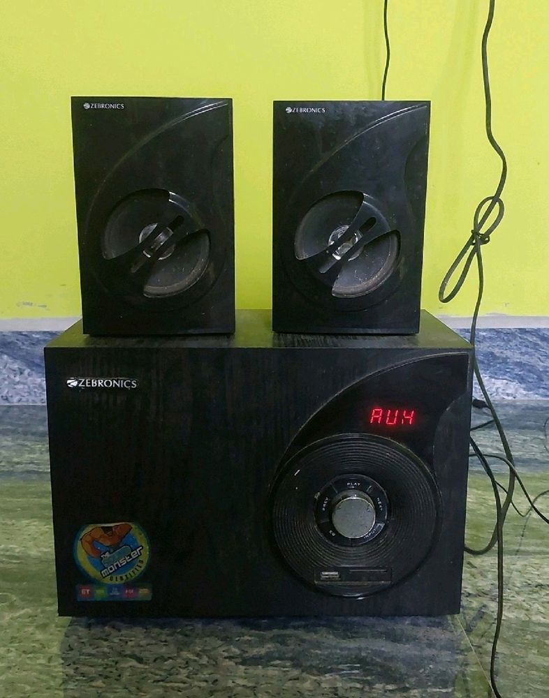Speaker And Machine Need Repair Good Condition
