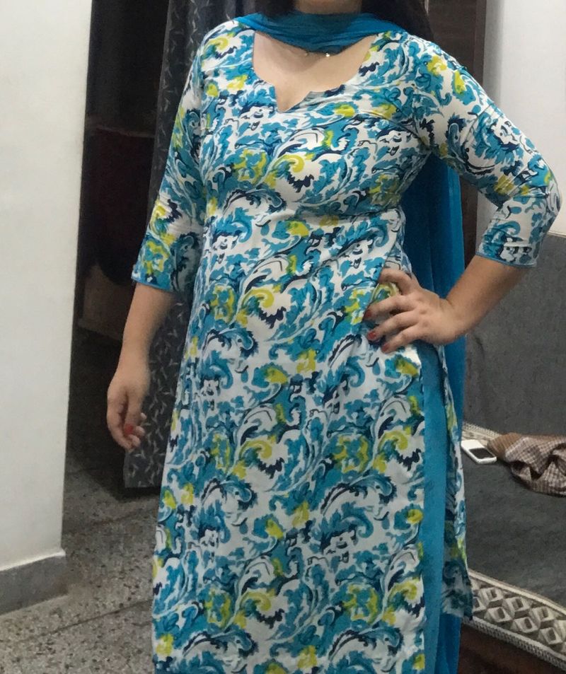 Blue Sweetheart Neck Kurta Set