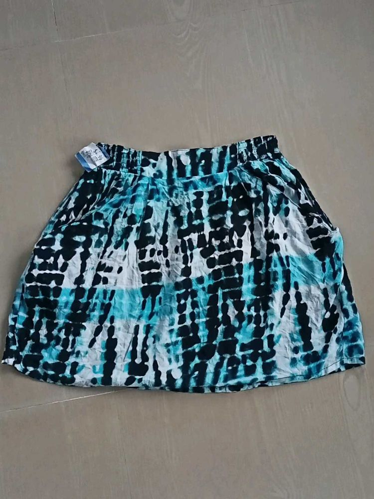 H&amp;M Skirt With Tag