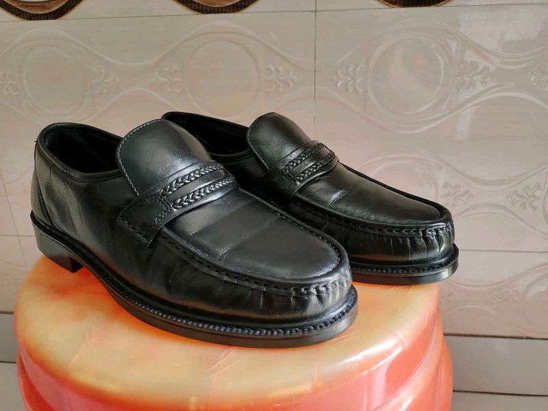 Florsheim Black Strap Loafers