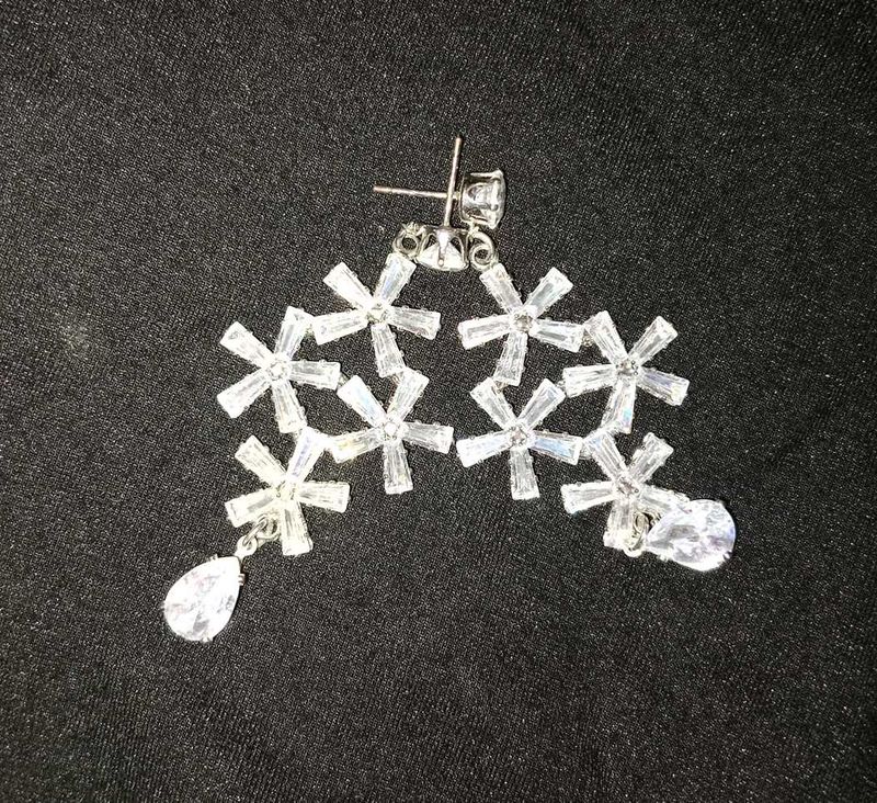 Ad Earings With Anti Tarnish Bracelet