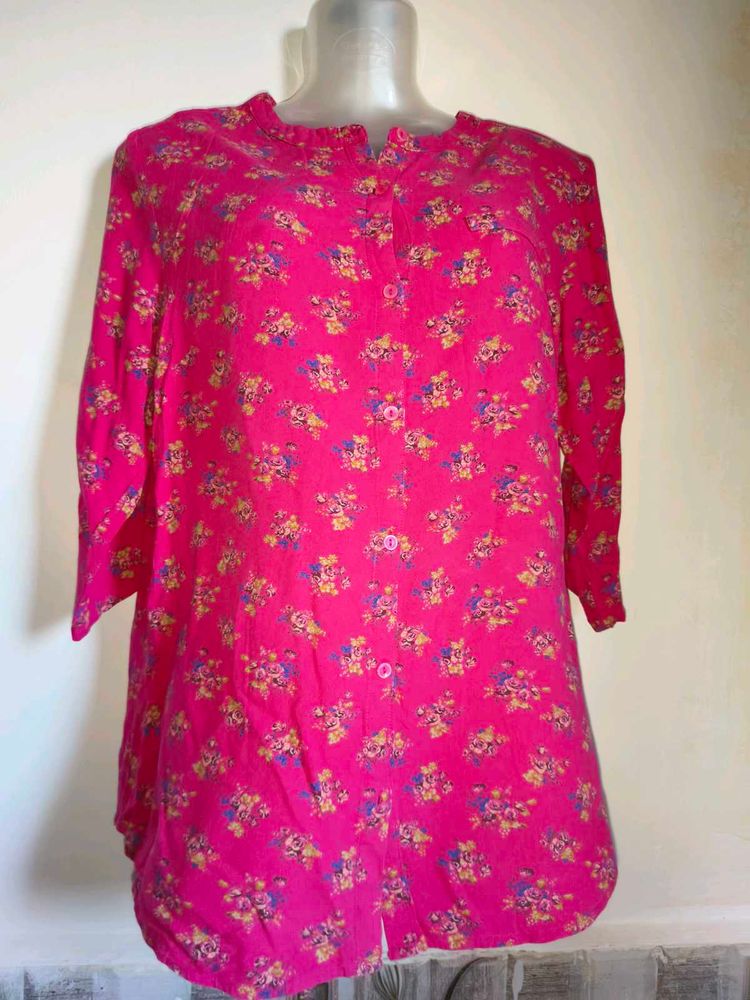 🎁Buy 1, Get 1 Free🎁Size M/ L Floral Pink Top