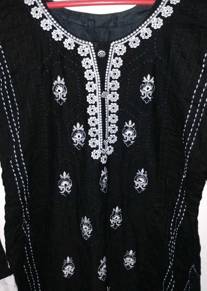 Elegant Black &amp; White Kurti Set