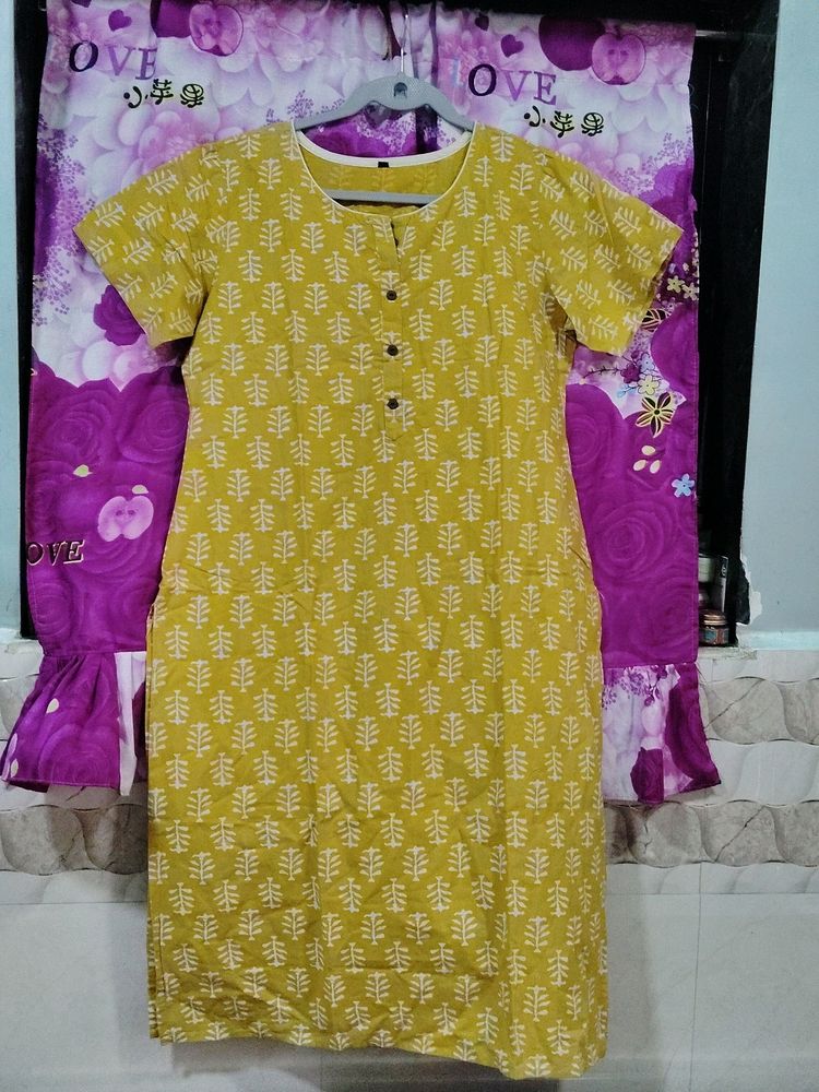HALF SLEEVES KURTI